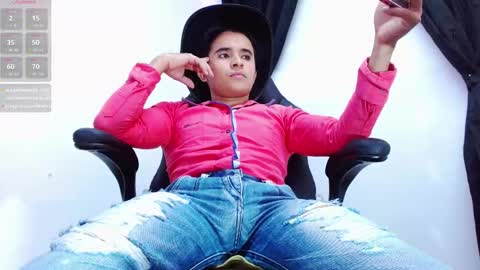 Snapshot of dayro_dduran chatting on November 8, 6:29 pm dayro_dduran online show from November 8, 6:29 pm