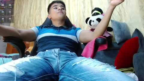 Snapshot of dayro_dduran chatting on April 2, 7:44 pm dayro_dduran online show from April 2, 7:44 pm