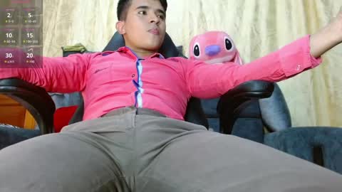 Snapshot of dayro_dduran chatting on May 3, 7:53 pm dayro_dduran online show from May 3, 7:53 pm