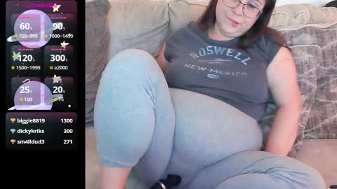 Snapshot of dazeddesty_ chatting on October 27, 9:52 pm Dazeddesty online show from October 27, 9:52 pm