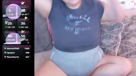 Snapshot of dazeddesty_ chatting on November 17, 5:30 pm Dazeddesty online show from November 17, 5:30 pm