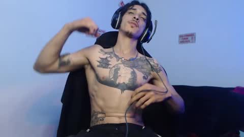 dazzayy online show from November 25, 12:21 am