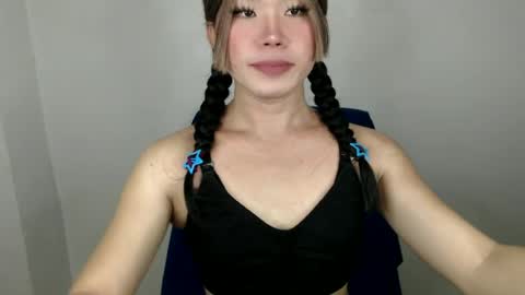 dazzzlingcarol online show from June 21, 7:33 am