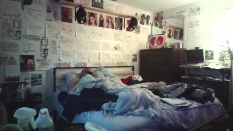 Snapshot of dbeamon92 chatting on February 14, 12:24 pm dbeamon92 online show from February 14, 12:24 pm