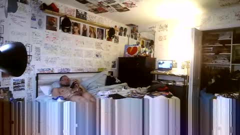 Snapshot of dbeamon92 chatting on March 4, 4:02 pm dbeamon92 online show from March 4, 4:02 pm