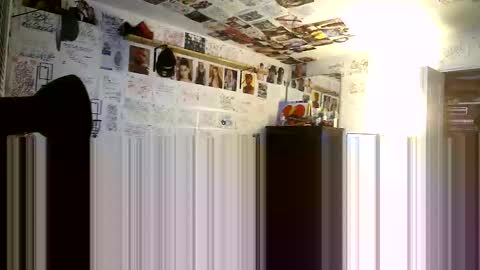 Snapshot of dbeamon92 chatting on March 9, 2:15 am dbeamon92 online show from March 9, 2:15 am