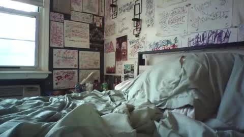 Snapshot of dbeamon92 chatting on March 15, 4:57 pm dbeamon92 online show from March 15, 4:57 pm