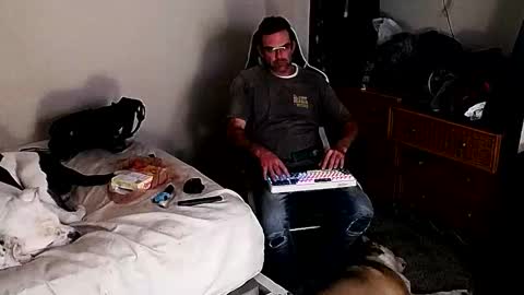 Snapshot of dbfroge chatting on November 25, 8:58 am dbfroge online show from November 25, 8:58 am