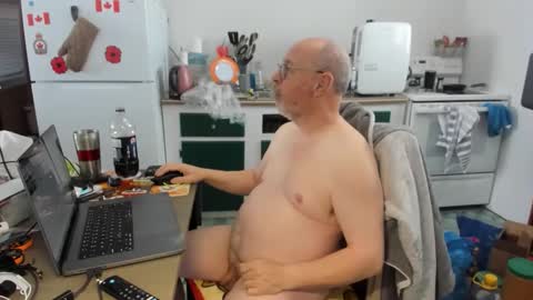 Snapshot of dbpit65 chatting on February 13, 6:26 pm Daniel online show from February 13, 6:26 pm