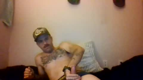 Snapshot of dcrim909 chatting on July 28, 5:03 am Hungmoose69 online show from July 28, 5:03 am