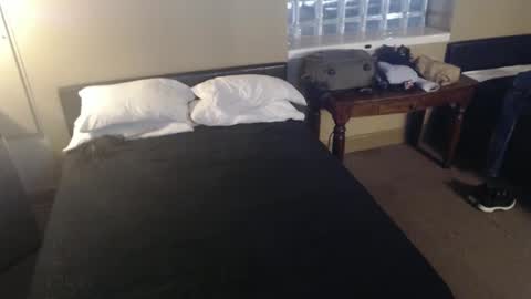 Snapshot of dcteamfucker chatting on December 21, 2:09 am DCTeamFucker online show from December 21, 2:09 am