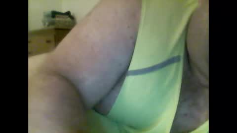 Snapshot of ddawg74 chatting on December 20, 9:44 pm ddawg74 online show from December 20, 9:44 pm