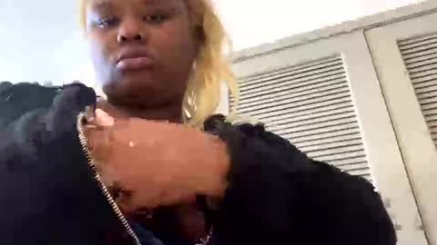 Snapshot of ddebbie536 chatting on October 7, 7:00 pm ddebbie536 online show from October 7, 7:00 pm