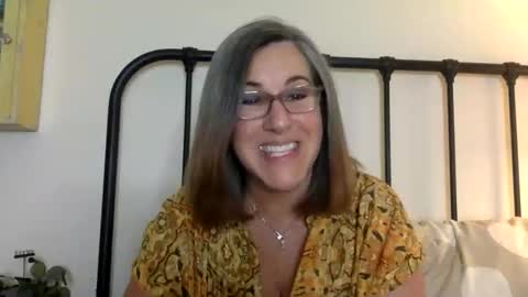 Snapshot of ddmolly chatting on April 7, 3:40 am DDMolly online show from April 7, 3:40 am