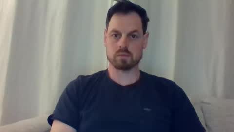 Snapshot of ddraig chatting on April 10, 11:42 pm ddraig online show from April 10, 11:42 pm