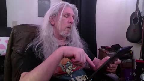 deaconoddeye online show from February 4, 8:53 am