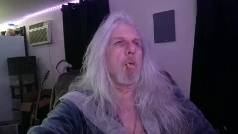 deaconoddeye online show from February 8, 8:18 am