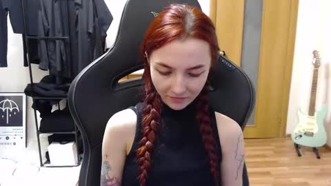 freak online show from December 9, 9:16 pm