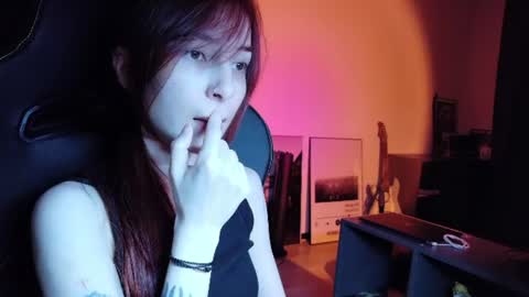 freak online show from June 23, 12:52 am