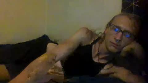 Snapshot of deadhoefreak chatting on July 26, 12:41 am DeadHoeFreak online show from July 26, 12:41 am