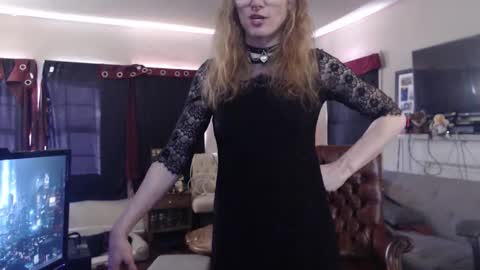 Sophie Warren online show from February 10, 7:29 pm