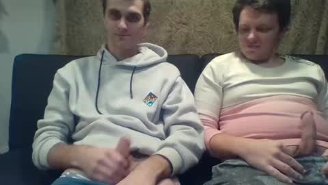 deafguyproud69 online show from October 31, 2:12 am