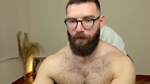 Dean online show from February 4, 9:42 pm