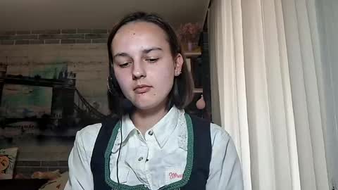 Maggie online show from April 25, 12:52 pm