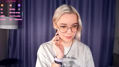 Charlie 18yo online show from November 27, 5:53 am