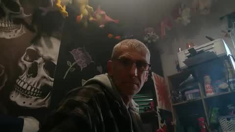 deanofflove2210 online show from July 2, 3:56 am