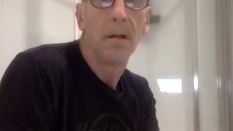 deanofflove221000 online show from October 19, 1:39 am