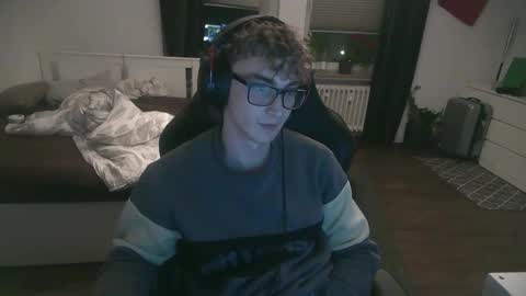 Dean online show from November 18, 9:41 pm