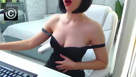 Elly online show from October 16, 7:42 am