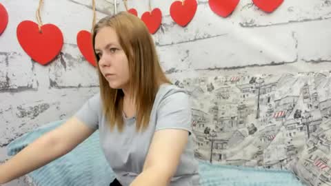 Snapshot of dear_hollyy chatting on May 29, 1:14 am Holly online show from May 29, 1:14 am