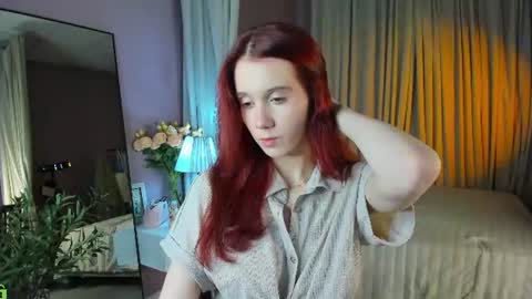 Snapshot of dearly_emily chatting on June 14, 5:26 pm Emily GMT2 Mon 10 AM - 4 PM Wed 10 AM - 4 PM Thu 10 AM - 4 PM Fri 10 AM - 4 PM Sat 10 AM - 4 PM online show from June 14, 5:26 pm