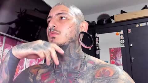    online show from December 8, 6:39 pm