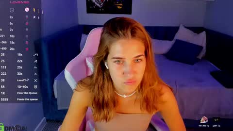 Jennifer online show from June 28, 10:38 pm