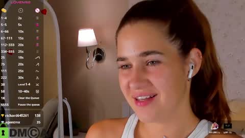 Jennifer online show from July 17, 10:25 pm