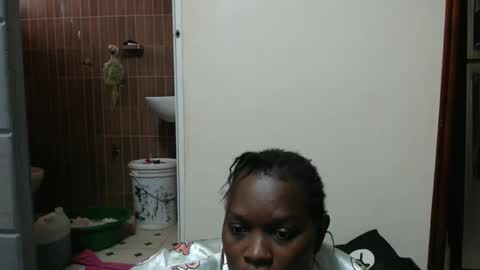 Snapshot of debbyslatter chatting on December 29, 12:01 pm debbyslatter online show from December 29, 12:01 pm