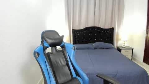 Snapshot of debora_brown_ chatting on March 24, 10:48 pm Dbora online show from March 24, 10:48 pm