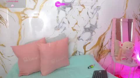 Snapshot of deborahstorm chatting on June 6, 1:49 pm deborahstorm online show from June 6, 1:49 pm