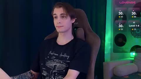 Snapshot of debugmee chatting on March 16, 4:55 pm Samuel online show from March 16, 4:55 pm