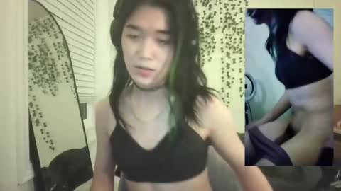 deciduousdoll online show from September 22, 5:53 am