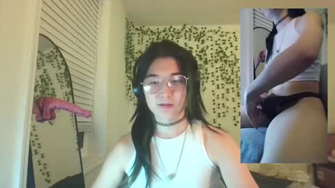 deciduousdoll online show from October 5, 5:28 am