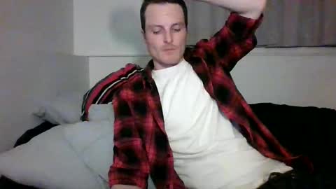 Snapshot of dee4dayz19 chatting on April 3, 1:14 am Dee4dayz online show from April 3, 1:14 am
