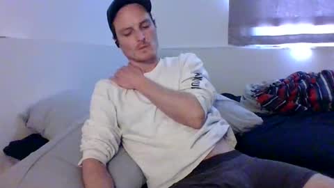 Snapshot of dee4dayz19 chatting on April 16, 3:24 pm Dee4dayz online show from April 16, 3:24 pm