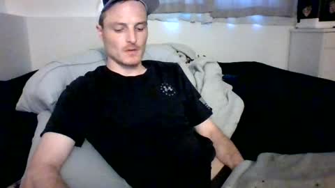 Snapshot of dee4dayz19 chatting on June 12, 6:51 pm Dee4dayz online show from June 12, 6:51 pm