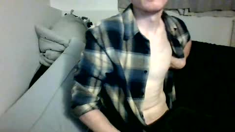Snapshot of dee4dayz19 chatting on June 28, 1:55 am Dee4dayz online show from June 28, 1:55 am