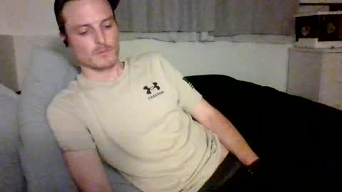 Snapshot of dee4dayz19 chatting on July 17, 2:29 am Dee4dayz online show from July 17, 2:29 am