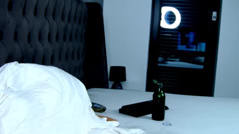 Snapshot of dee_waters chatting on December 14, 1:38 pm Tikhomirov old usersname Instagram- tikhomirovandreea17 Twitter DeeaOfficial17 online show from December 14, 1:38 pm